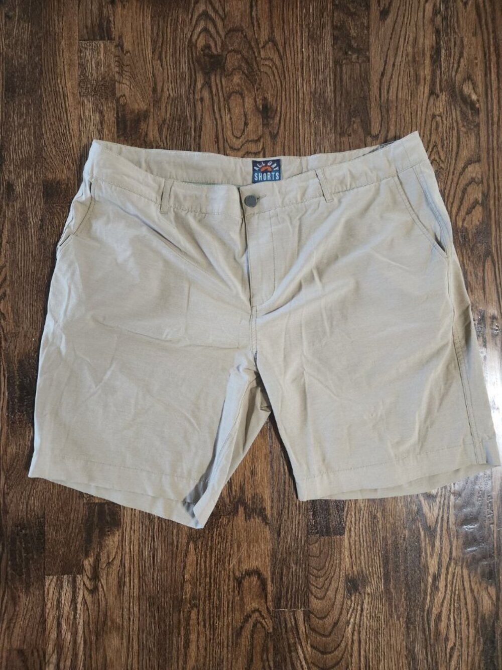 Faherty All Day Shorts 9” Khaki Color with hidden drawstring Men’s size 42
